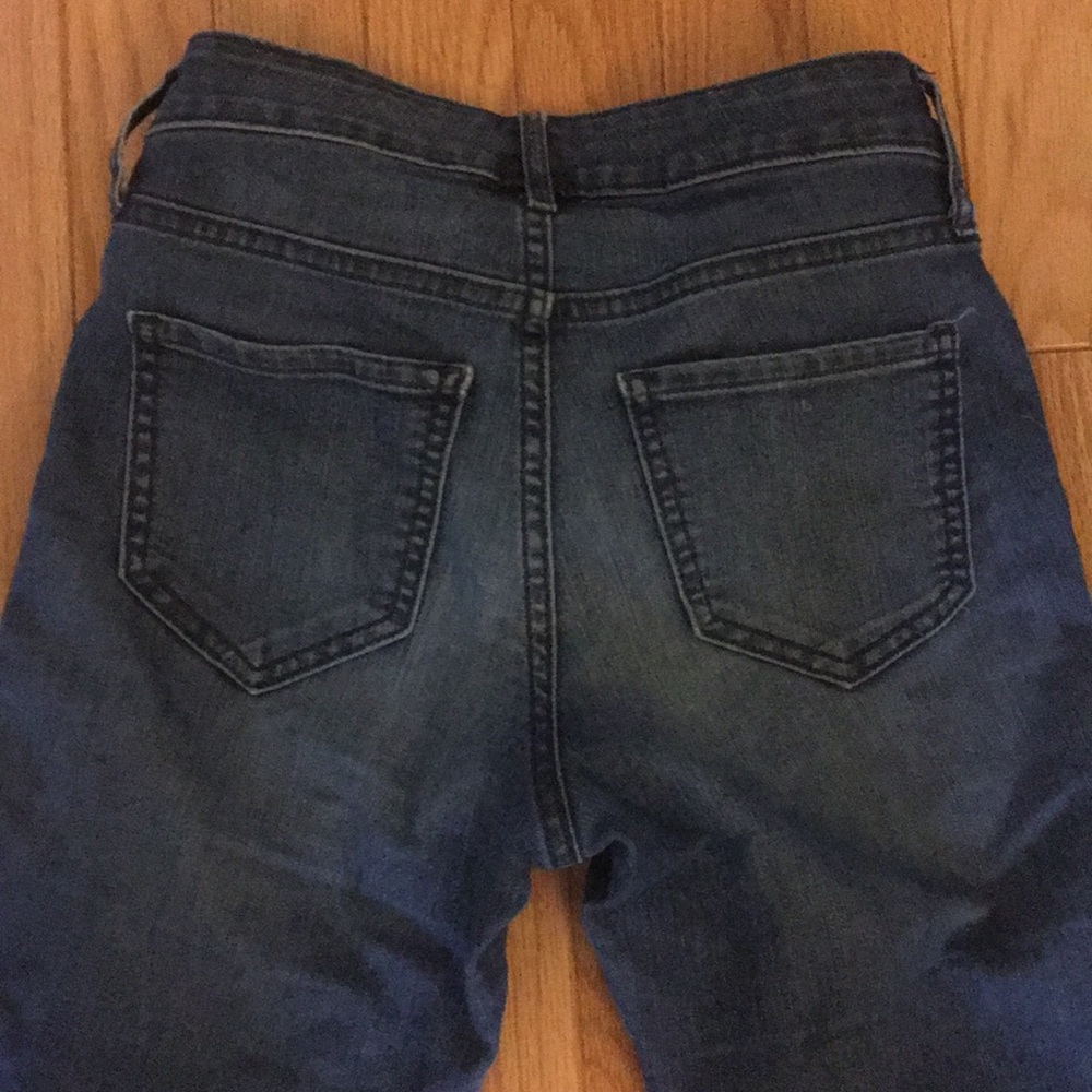 Old Navy mid-rise skinny jeans - Picture 2 of 2